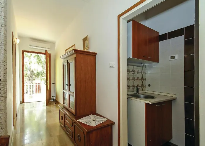 Appartement Beautiful In With Wifi Umag
