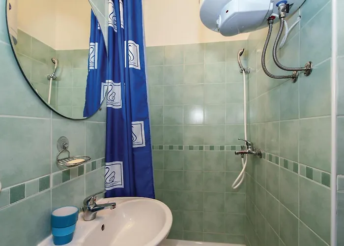 Appartement Beautiful In With Wifi Umag