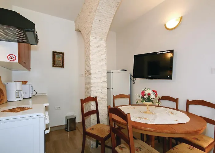 Appartement Beautiful In With Wifi Umag