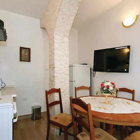 Apartment Beautiful In With Wifi Umag